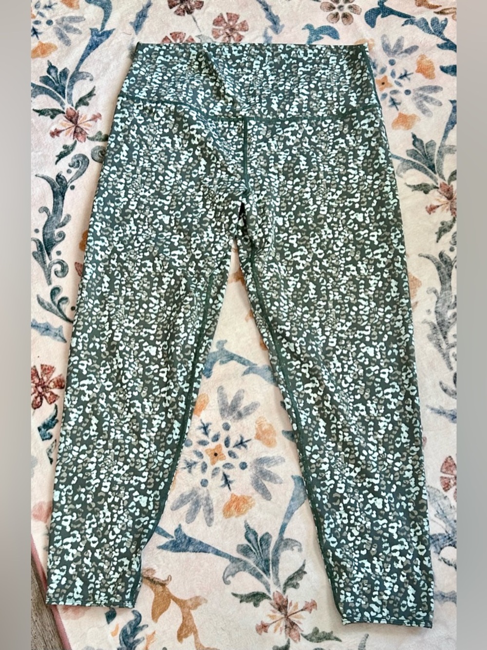 aerie Dark Green Leggings with Mint Green Cheetah Print